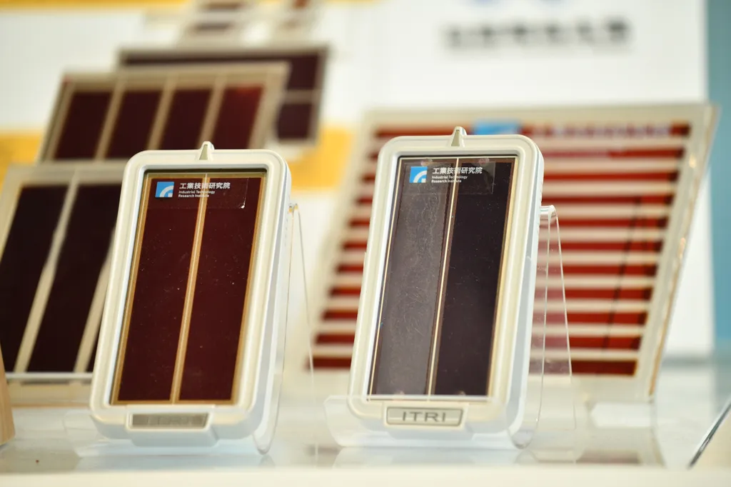 「染料敏化電池」繽紛上「線」！